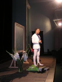 OLYMPUS DIGITAL CAMERA